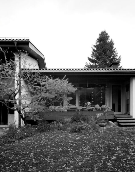 Haus aus dem siebziger Jahren mit Welleternit Dach in Dornbirn